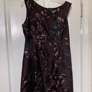 Beautiful lined dress.